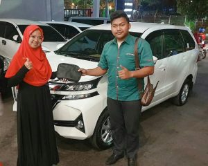 Beli mobil